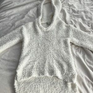 white long sleeve hooded shirt M girls